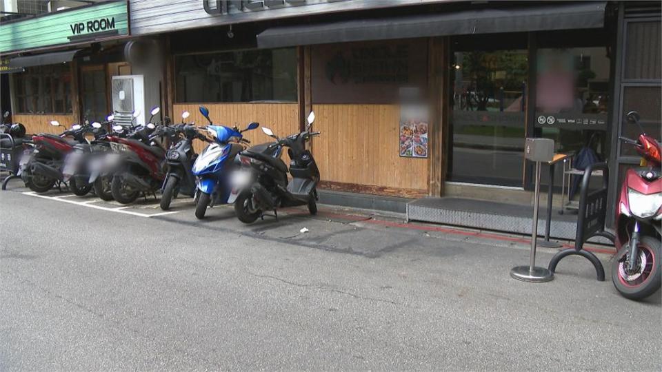 直擊2店員疑塗改停車格　民眾全都錄控燒烤店