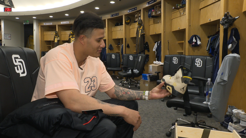 San Diego Padres star Manny Machado opens an exclusive pair of retro Air Jordan 6s that were gifted to 11 players around Major League Baseball.