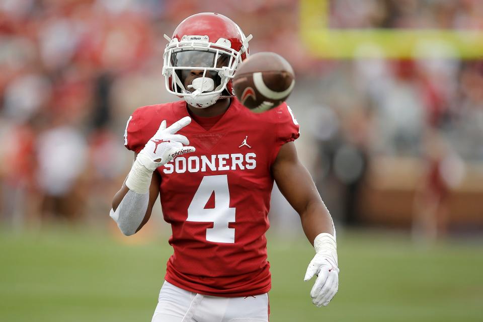 Oklahoma's Jaden Davis (4) during the University of Oklahoma's annual spring football game at Gaylord Family-Oklahoma Memorial Stadium in Norman, Okla., Saturday, April 23, 2022. 