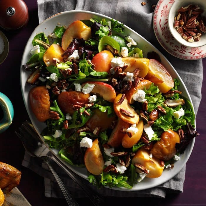 Roasted Apple Salad With Spicy Maple Cider Vinaigrette Exps Mcmz16 177878 B07 12 1b 8