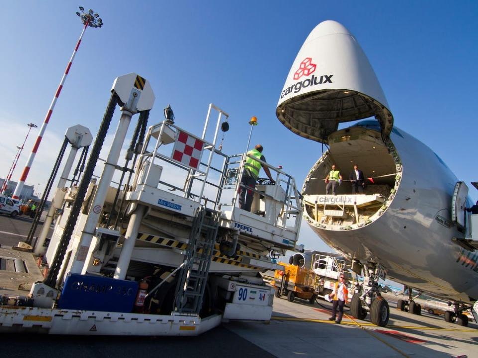 Boeing 747-400 cargo loading.