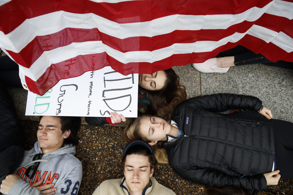 Teens hold a ‘lie-in’ at White House calling for gun control