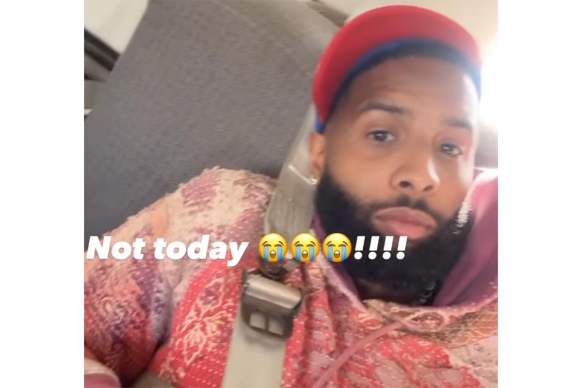 NFL free agent Odell Beckham Jr. escorted off plane in Miami after report  of 'medical emergency' - ABC7 New York