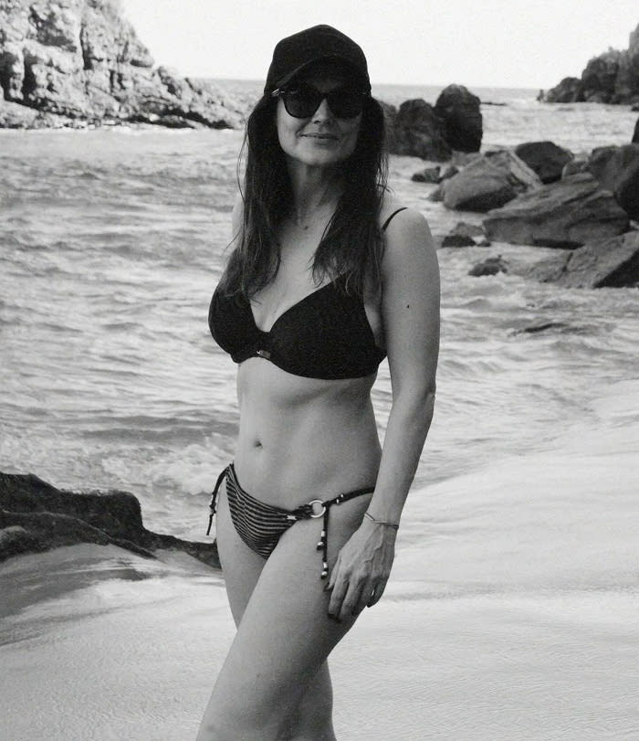 Mónica Carrillo, espectacular en bikini