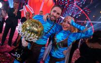 Gil Ofarim gewann den "Dancing Star 2017". Sein Erfolg war verdient, wenn auch hauchzart gegenüber einer unglaublich hinreißenden Vanessa Mai. (Bild: RTL / Stefan Gregorowius)