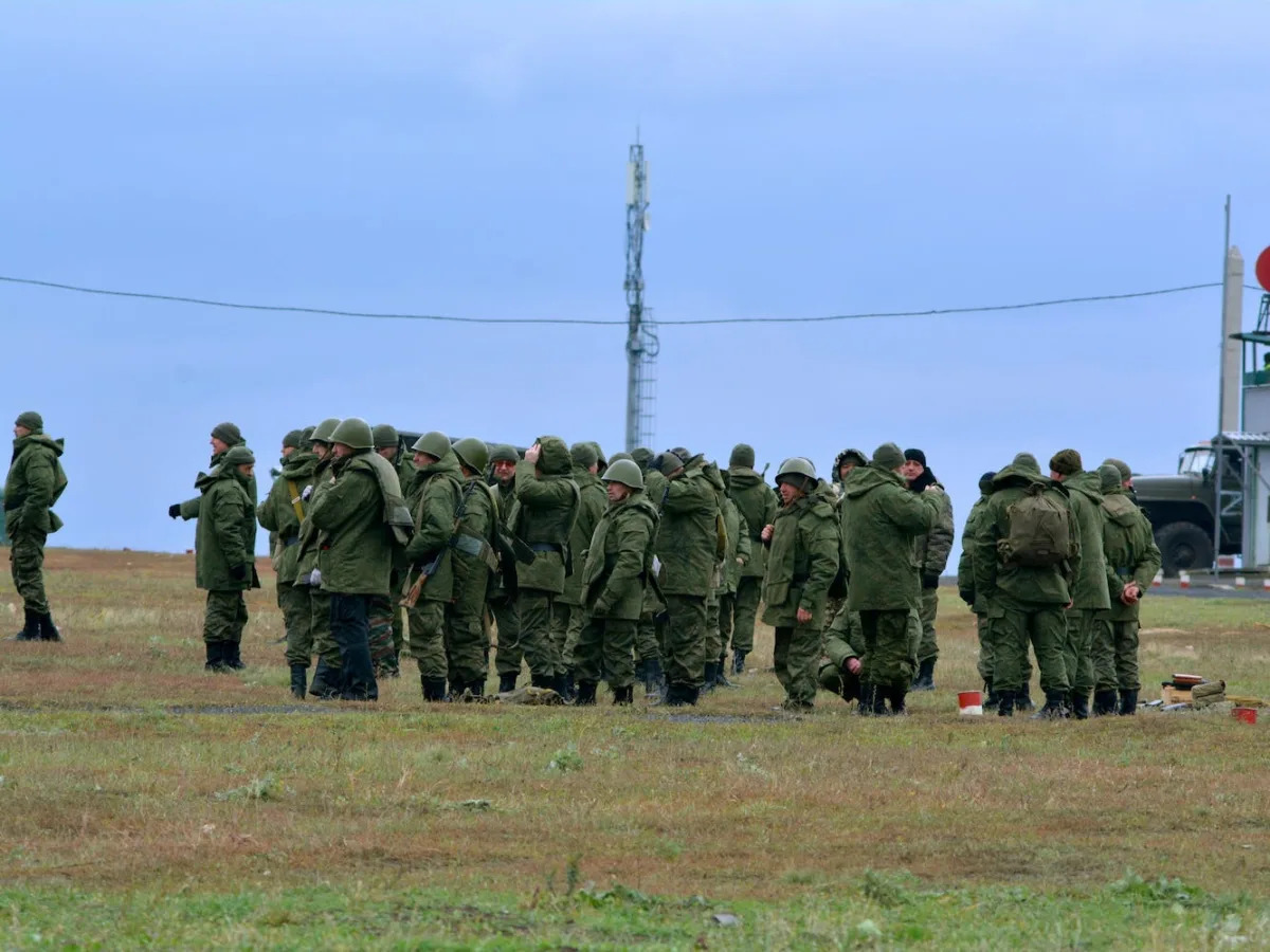 Some Russians drafted to fight in Ukraine say nobody is in charge and they don't..