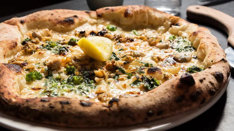 white clam pizza