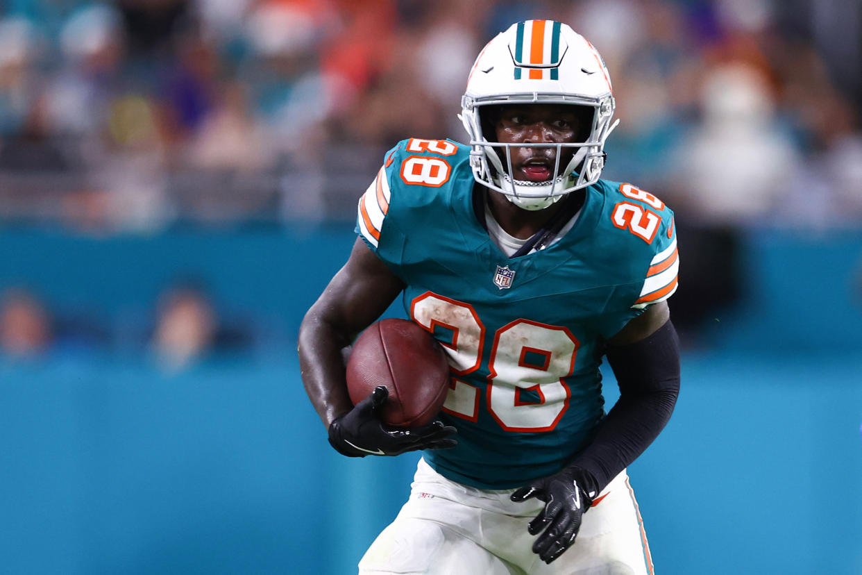 De'Von Achane #28 of the Miami Dolphins carries the ball against the Buffalo Bills during the second quarter of the game at Hard Rock Stadium on September 12, 2024 in Miami Gardens, Florida. (Photo by Megan Briggs/Getty Images)