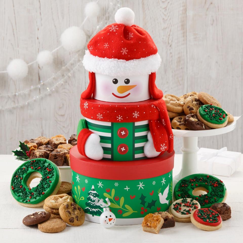 <p><a href="https://go.redirectingat.com?id=74968X1596630&url=https%3A%2F%2Fwww.mrsfields.com%2Fproducts%2Ftraditional-snowman-tower&sref=https%3A%2F%2Fwww.thepioneerwoman.com%2Ffood-cooking%2Fg45964008%2Fmail-order-cookies%2F" rel="nofollow noopener" target="_blank" data-ylk="slk:Shop Now;elm:context_link;itc:0;sec:content-canvas" class="link ">Shop Now</a></p><p>Mrs. Fields Traditional Snowman Tower of Cookies</p><p>mrsfields.com</p><p>$52.49</p>