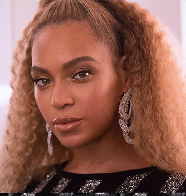 Beyoncé just brought back the blonde wavy lob with a major '80s twist