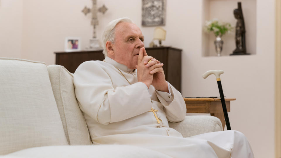 Anthony Hopkins as Pope Benedict XVI in 'The Two Popes'. (Credit: Netflix/Peter Mountain)