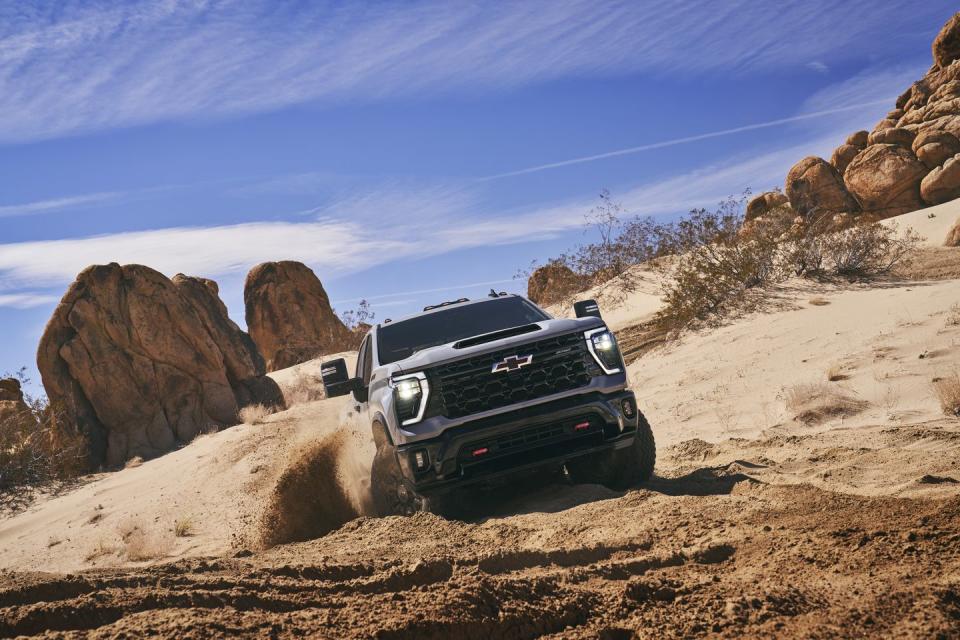 chevrolet silverado hd zr2 tossing sand