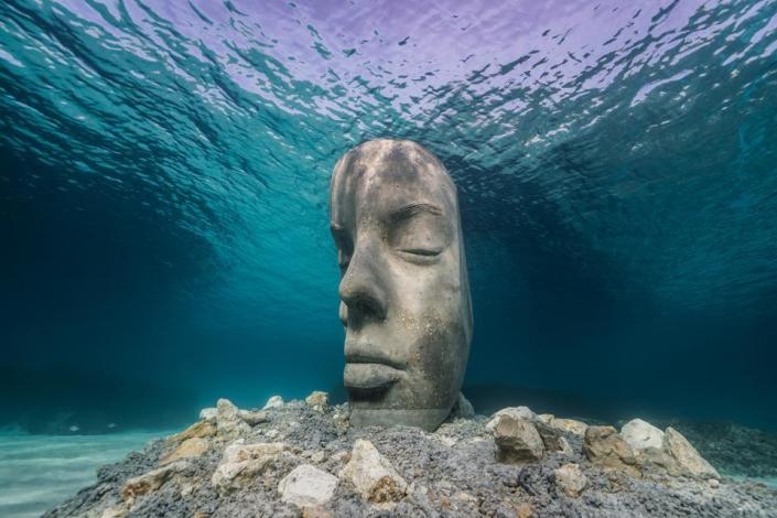 Ghostly Underwater Sculptures Draw Tourists Away from Busy Diving Sites