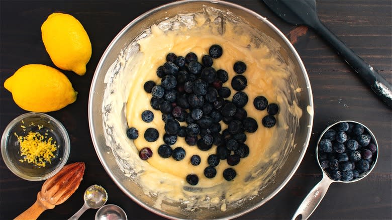 Batter with blueberries and lemon