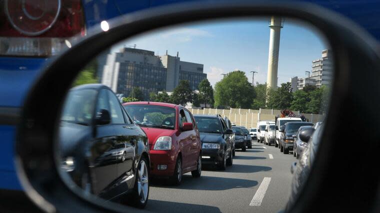 Die Flabeg-Gruppe, einer der weltweit führenden Hersteller von Spiegeln für die Automobilindustrie, ist insolvent. (Symbolbild) Foto: dpa