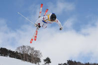 En 2018, Perrine Laffont avait déjà fait sensation en décrochant la médaille d'or aux Jeux Olympiques d'hiver sur l'épreuve des bosses, à même pas 20 ans. En 2019, l'Ariégeoise a remporté la Coupe du Monde de ski de bosses et de l'épreuve parallèle. Et sa saison 2019/2020 commence sur des chapeaux de roues : elle a déjà terminé première sur trois épreuves...