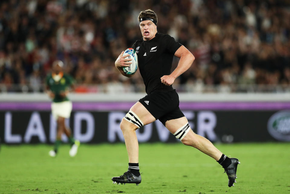 Scott Barrett of New Zealand runs with the ball to score his side's second try. (Credit: Getty Images)