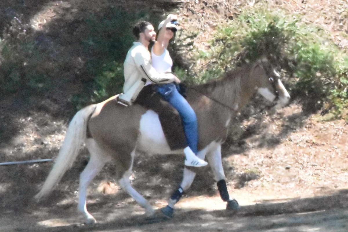 Kendall Jenner and Bad Bunny Cozy Up on Romantic Horseback Riding Date ...