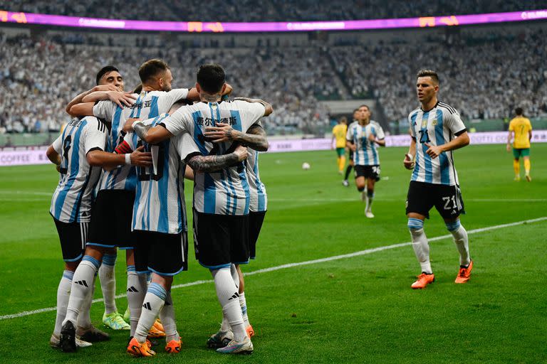 La selección argentina derrotó 2 a 0 a Australia, en el primer amistoso de la vigente fecha FIFA de junio; la cierra en Yakarta