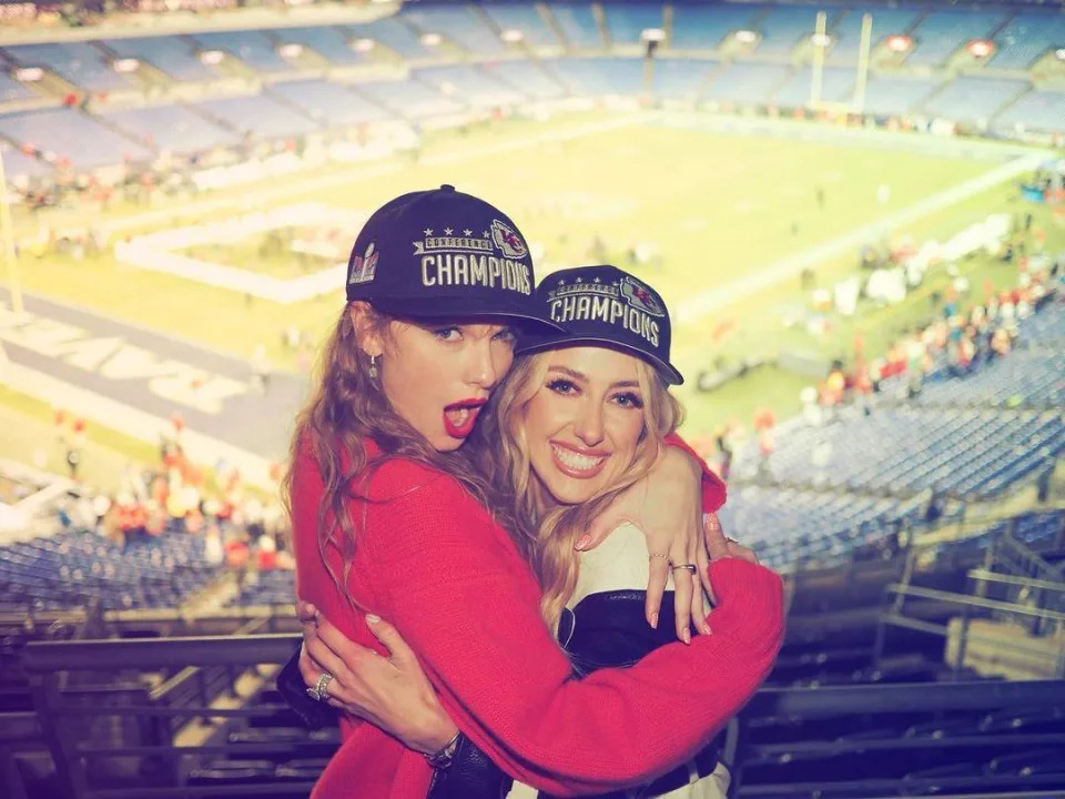 Taylor Swift Parties With Brittany Mahomes Following Chiefs Game [PHOTOS]