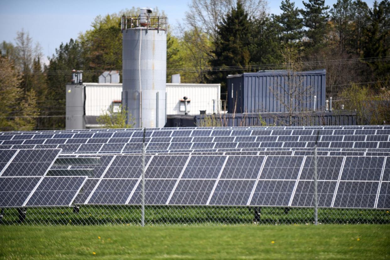A look at a 2.6-megawatt solar farm on Rittman Road in Wadsworth.