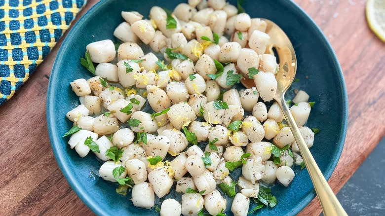 scallops with parsley