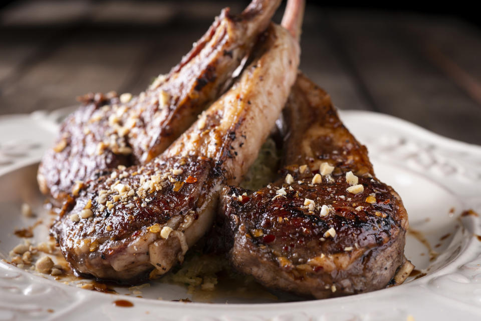 A plate of lamb chops.