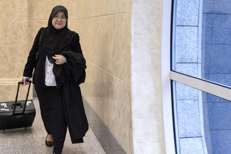 Senior Federal Counsel Suzana Atan is pictured at the Federal Court in Putrajaya November 14, 2019. — Picture by Miera Zulyana