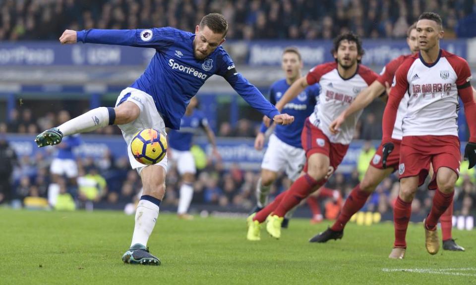 Gylfi Sigurdsson’s form has improved since Sam Allardyce’s arrival at Everton, raising the prospect of Wayne Rooney playing a bit-part role for the rest of the season.