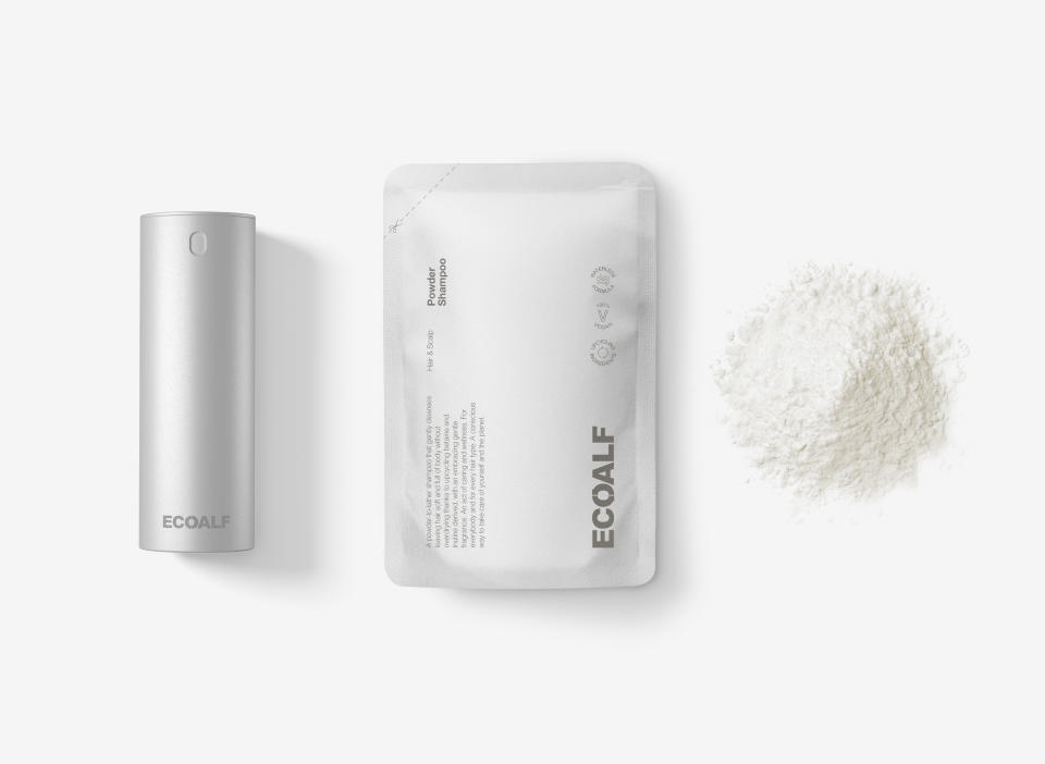 The Ecoalf powder shampoo.