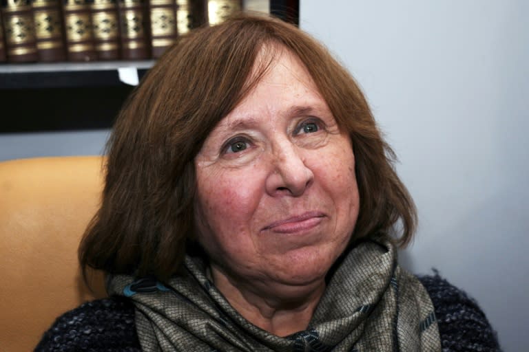 Belarus' writer and journalist Svetlana Alexievich gives a press conference in Minsk, on October 8, 2015