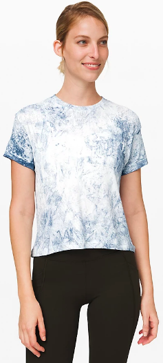 Train to Be Short Sleeve Shibori (Photo via Lululemon)