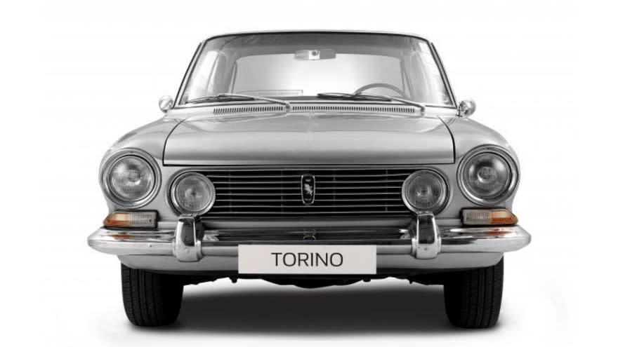 El Torino de frente, con su faros redondos y su impronta bien marcada.