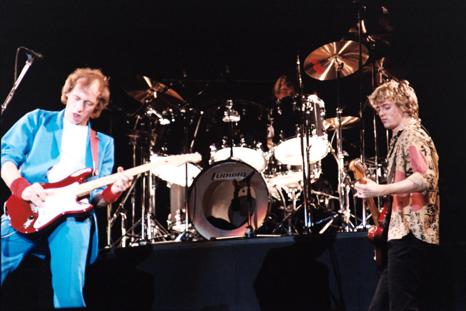 Mark Knopfler, John Illsley, Straits, Brothers in Arms Tour, 12 July 1985 Wembley Arena. (Photo by Solomon N’Jie/Getty Images)