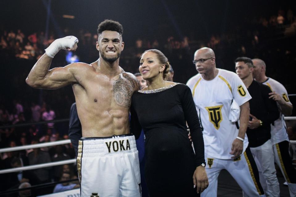 Avant cette double médaille d'or aux Jeux Olympiques, Tony Yoka et Estelle Mossely avaient déjà décroché l'or quasiment en même temps dans leurs championnats du monde respectifs. Tony Yoka a été sacré champion du monde en +91 kg, en 2015 à Doha. De son côté, Estelle Mossely avait décroché la médaille d'or aux Championnats du monde de boxe amateur en 2016, à Astana. Un couple doublement en or ! (crédit AFP)