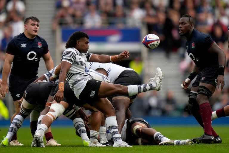 Se enfrentaron en Twickenham hace varias semanas con victoria del visitante, y ahora Inglaterra y Fiji sostendrán uno de los cuartos de final del Mundial de Francia; uno será semifinalista.