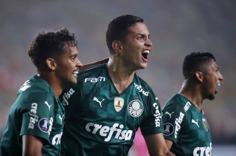 Fútbol - Copa Libertadores - Grupo A - Universitario v Palmeiras