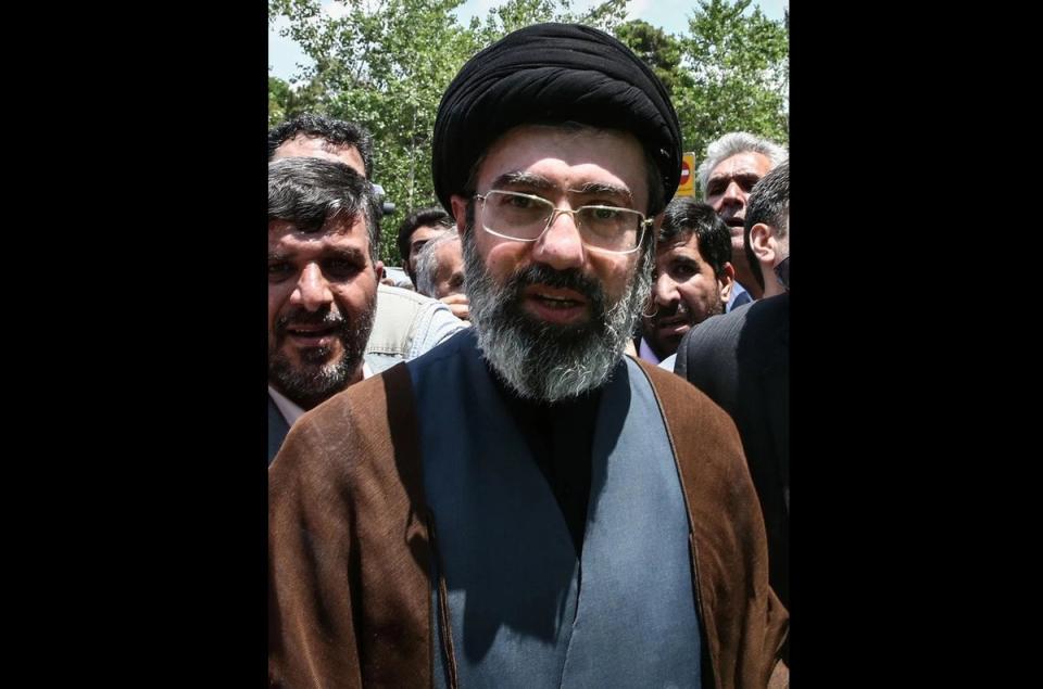 伊朗宗教領校阿里．何梅內伊的兒子伊塔巴．何梅內伊，目前被視為最有可能接任萊希的總統職務，成為伊朗最高權力者之一。   圖：翻攝自 @Rumoreconomy X 帳號