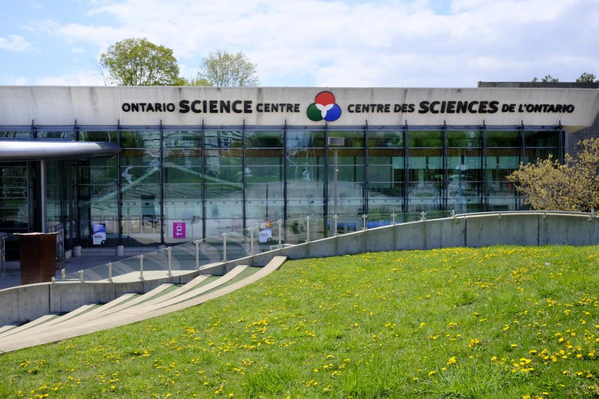Architectural firm defends decision to keep science centre open
