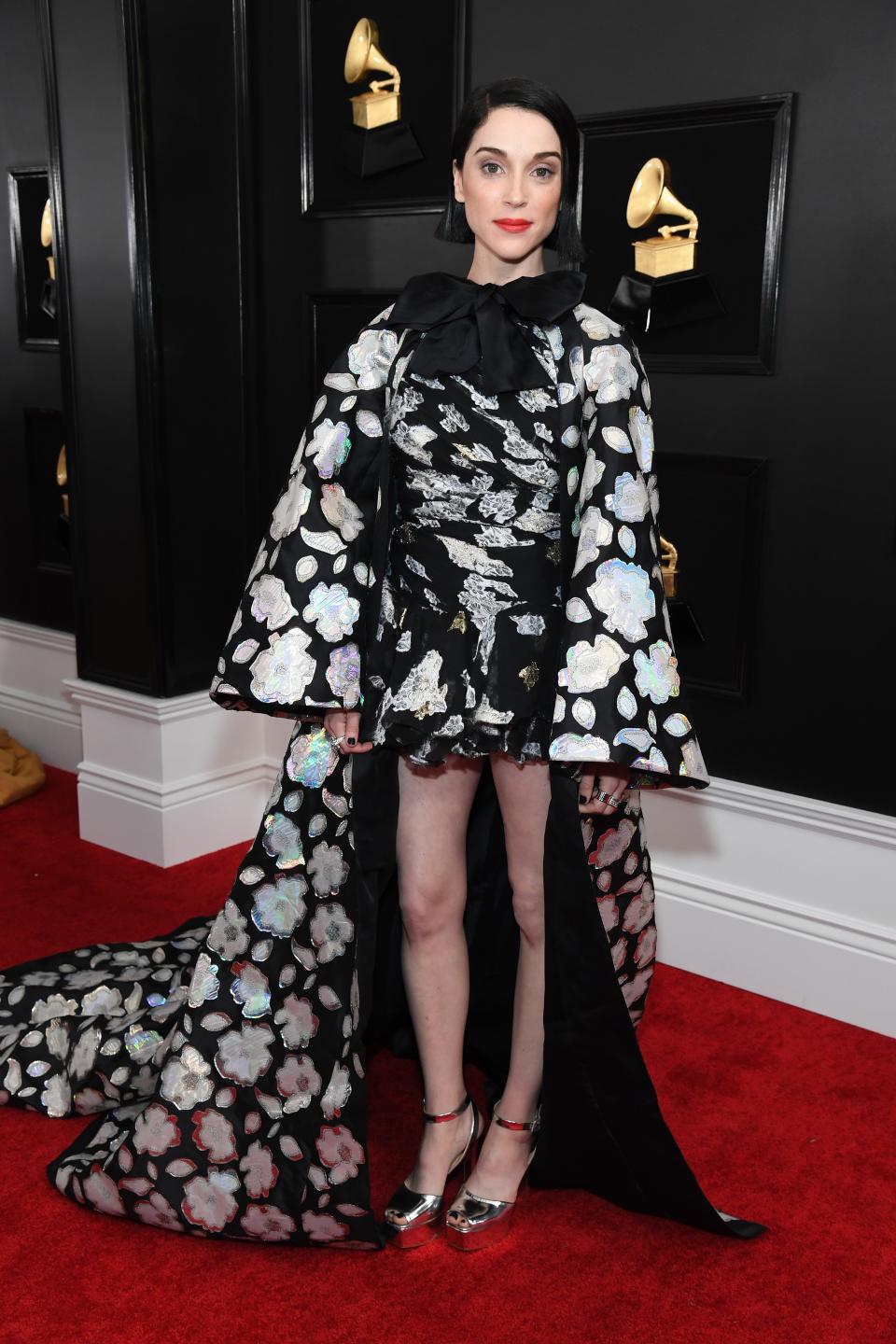 St. Vincent in Giambattista Valli Couture, Giuseppe Zanotti shoes, and Bulgari jewelry