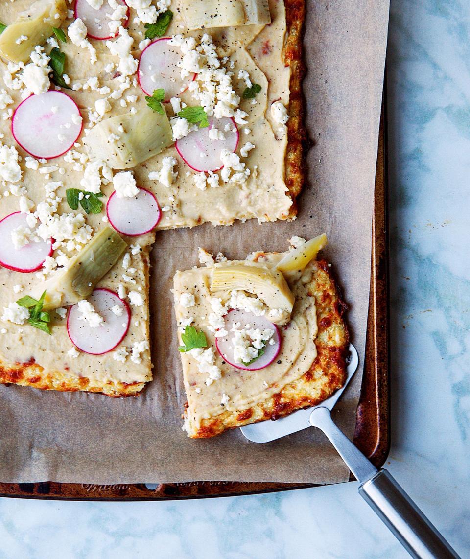 Cauliflower Flatbread With Hummus and Artichokes