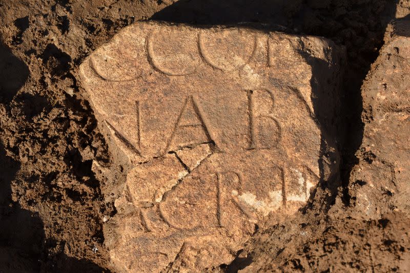 Arqueólogos voluntarios descubren un antiguo templo romano en Países Bajos