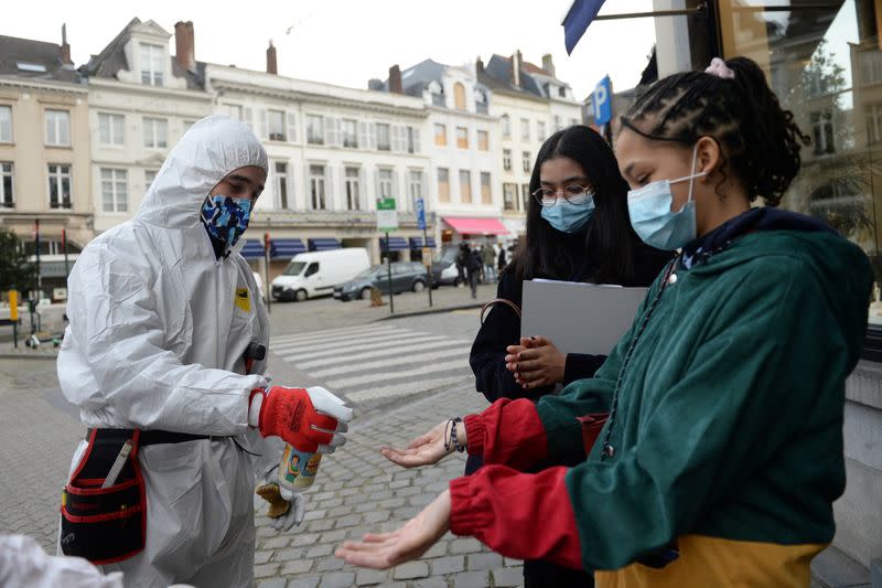 The "COVID boys" patrol in central Brussels