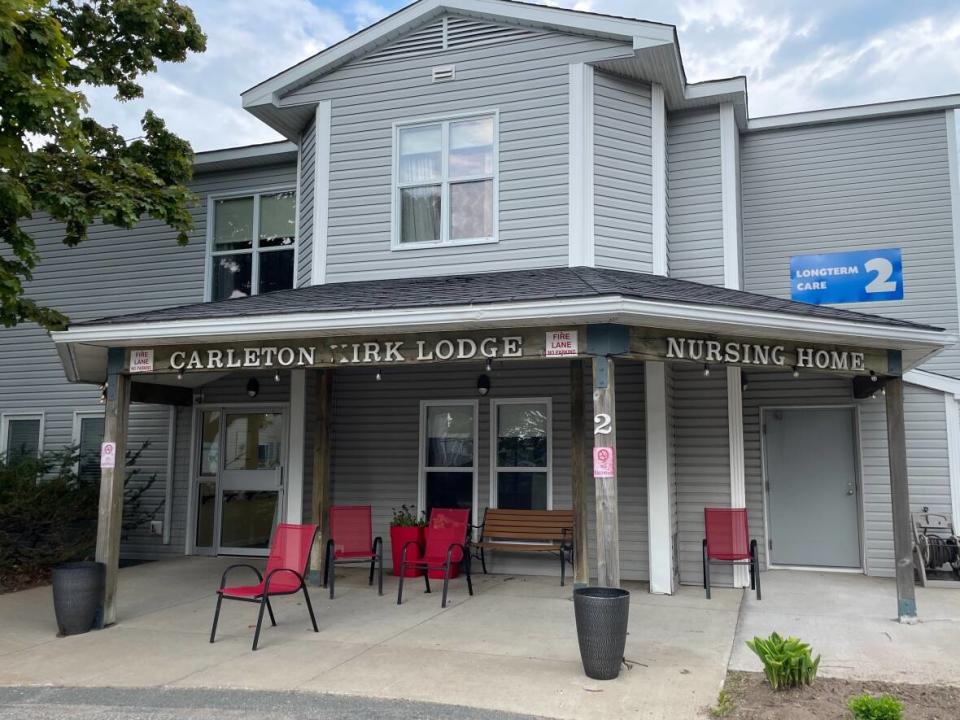 Carleton-Kirk Lodge, a 70-bed nursing home in Saint John, is currently closed to the public because it's among the long-term care homes dealing with a COVID-19 outbreak. (Graham Thompson/CBC - image credit)