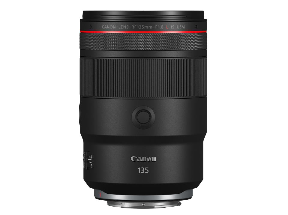 <p>Canon EOS R6 Mark II press images</p>
