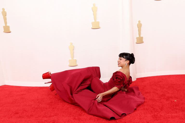 HOLLYWOOD, CALIFORNIA - MARCH 10: Liza Koshy attends the 96th Annual Academy Awards on March 10, 2024 in Hollywood, California. (Photo by Kevin Mazur/Getty Images)