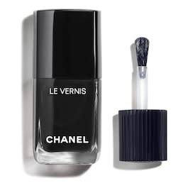 Vernis à ongles noir de Chanel