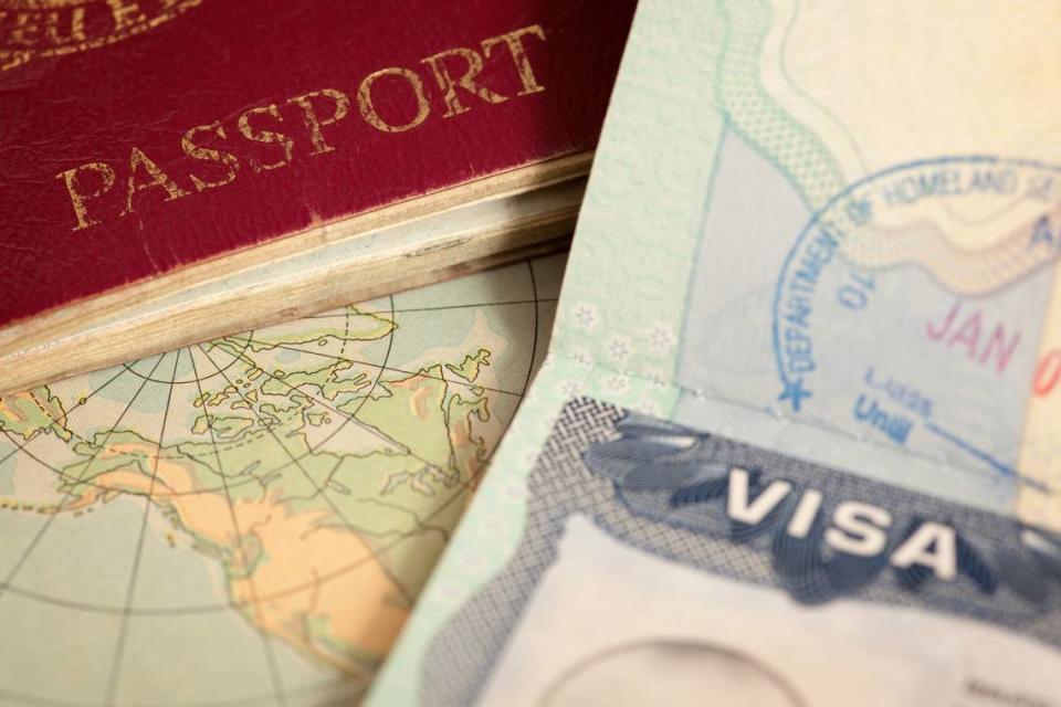 Menos Chile, todos los ciudadanos de países latinoamericanos necesitan visa de turista para entrar en EEUU.
