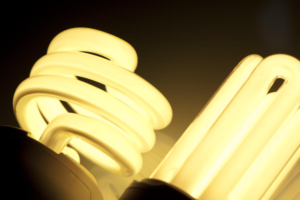 Der Energiesparlampe geht 2023 das Licht aus (Symbolbild: Getty Images)