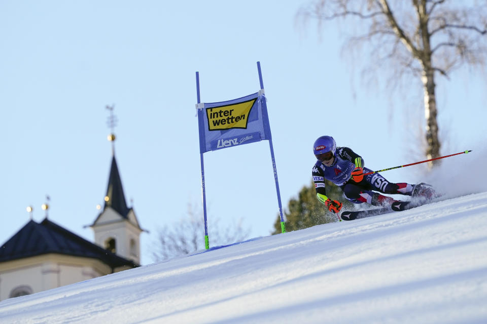 United States' Mikaela Shiffrin speeds down the course during an alpine ski, women's World Cup giant slalom race, in Lienz, Austria, Thursday, Dec. 28, 2023. (AP Photo/Giovanni Auletta)